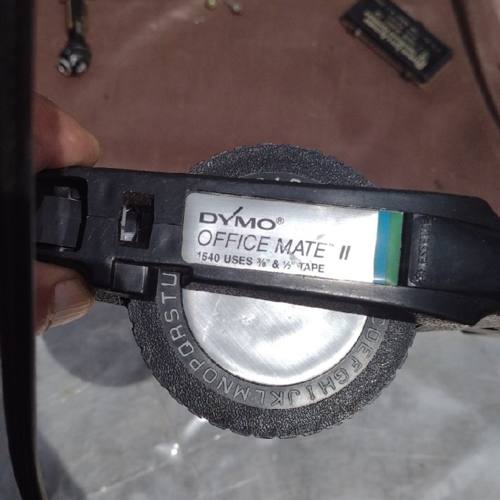 Dymo Office Mate II Label Maker